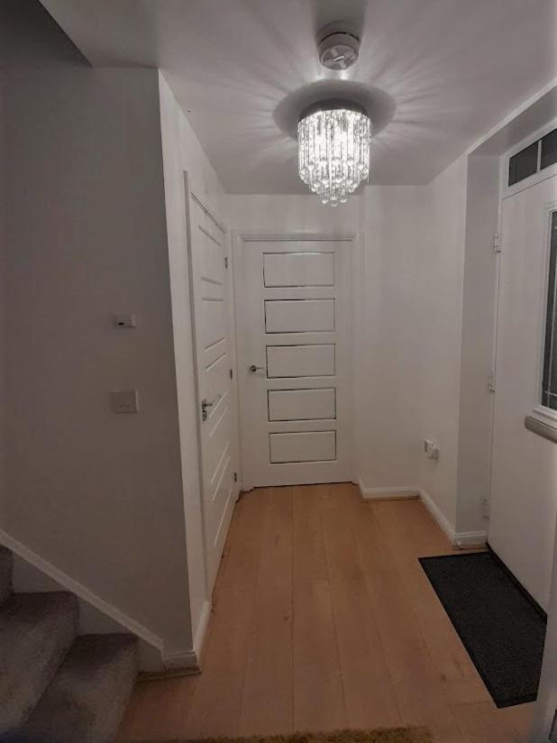 Beautiful 4 Bedroom Treasure Home Hemel Hempstead Kültér fotó
